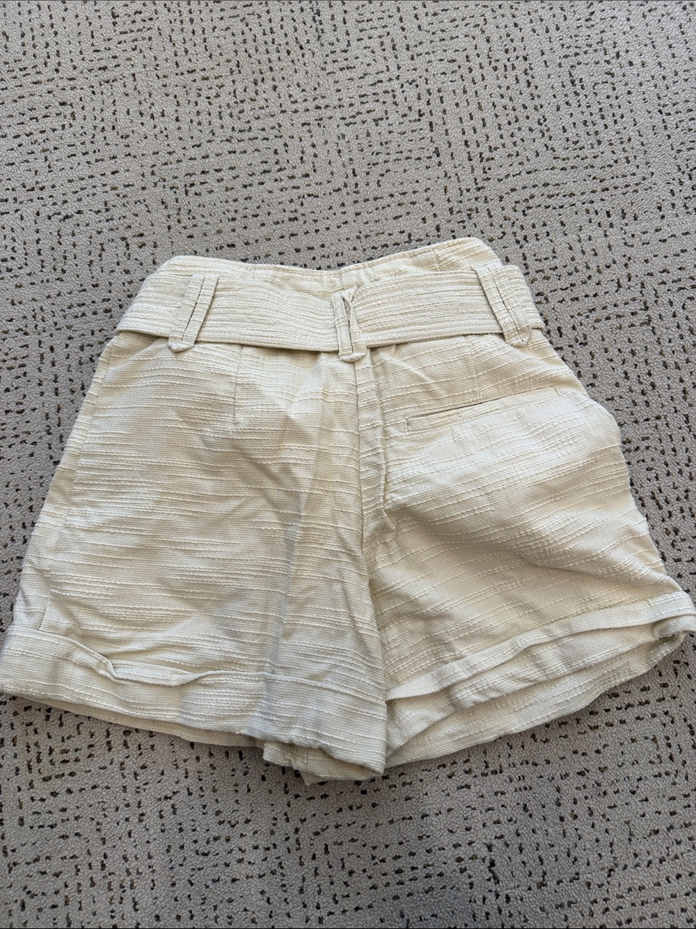 Sezane Cream High-Waist Belted Shorts with Tortoiseshell Ring - Picture 3 of 4